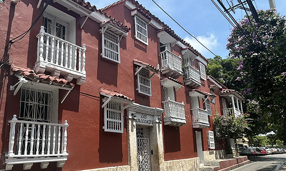 Los Balcones