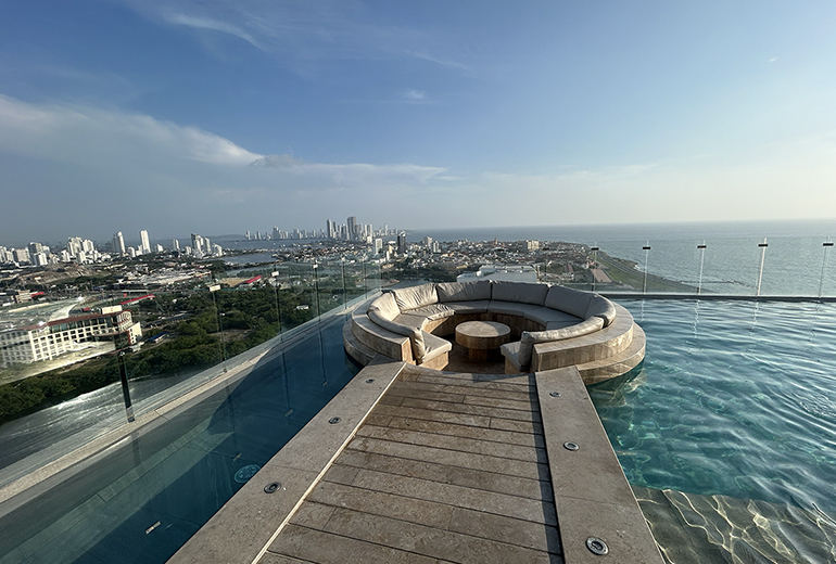 Sky Lounge